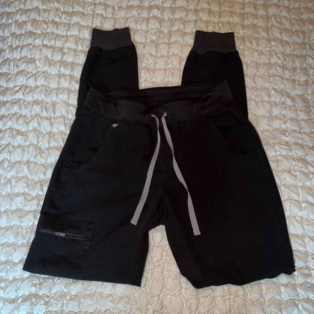 Figs Zamora jogger scrubs. XS Tall